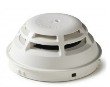 Multi-sensor smoke detector